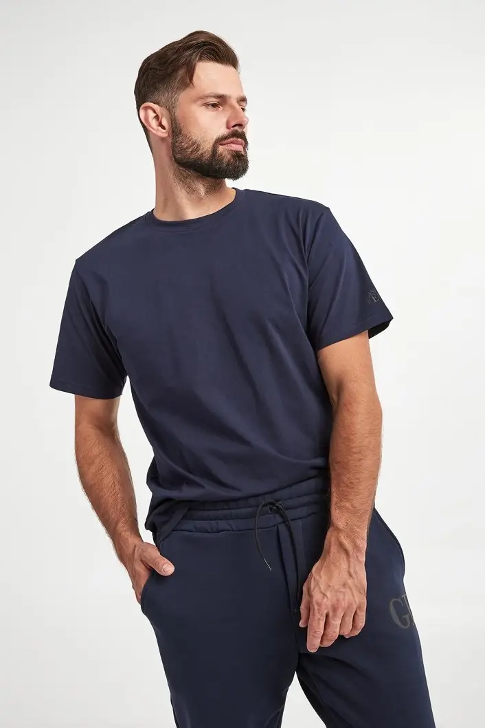  Футболка мужская, логотип на спине