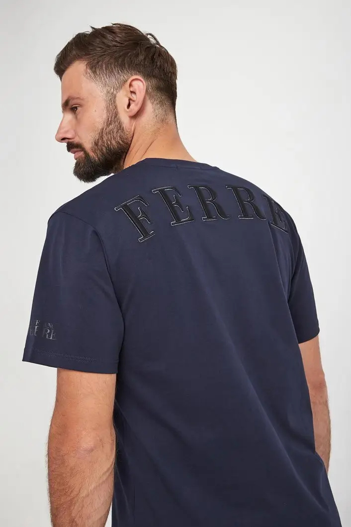  Футболка мужская, логотип на спине