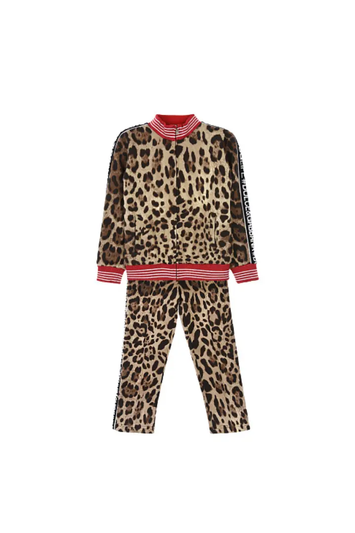  Спортивный костюм