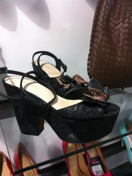 Bottega veneta Босоножки женские /кожа узор/