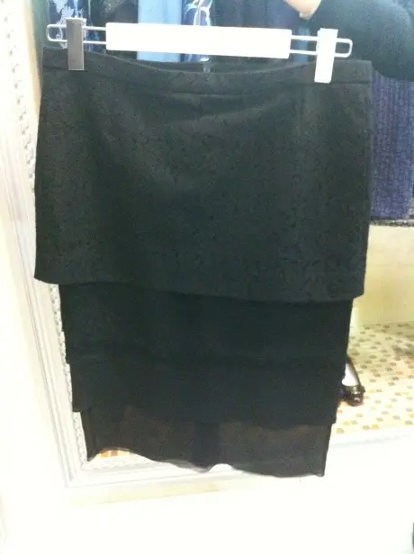 №21 Юбка женская отд. гипюр