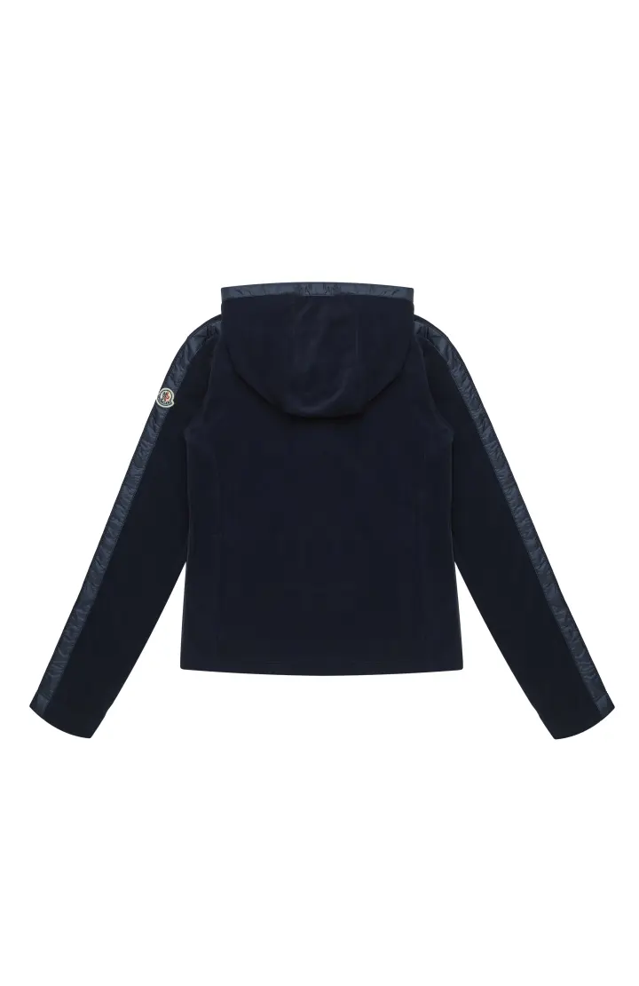 Спортивная кофта