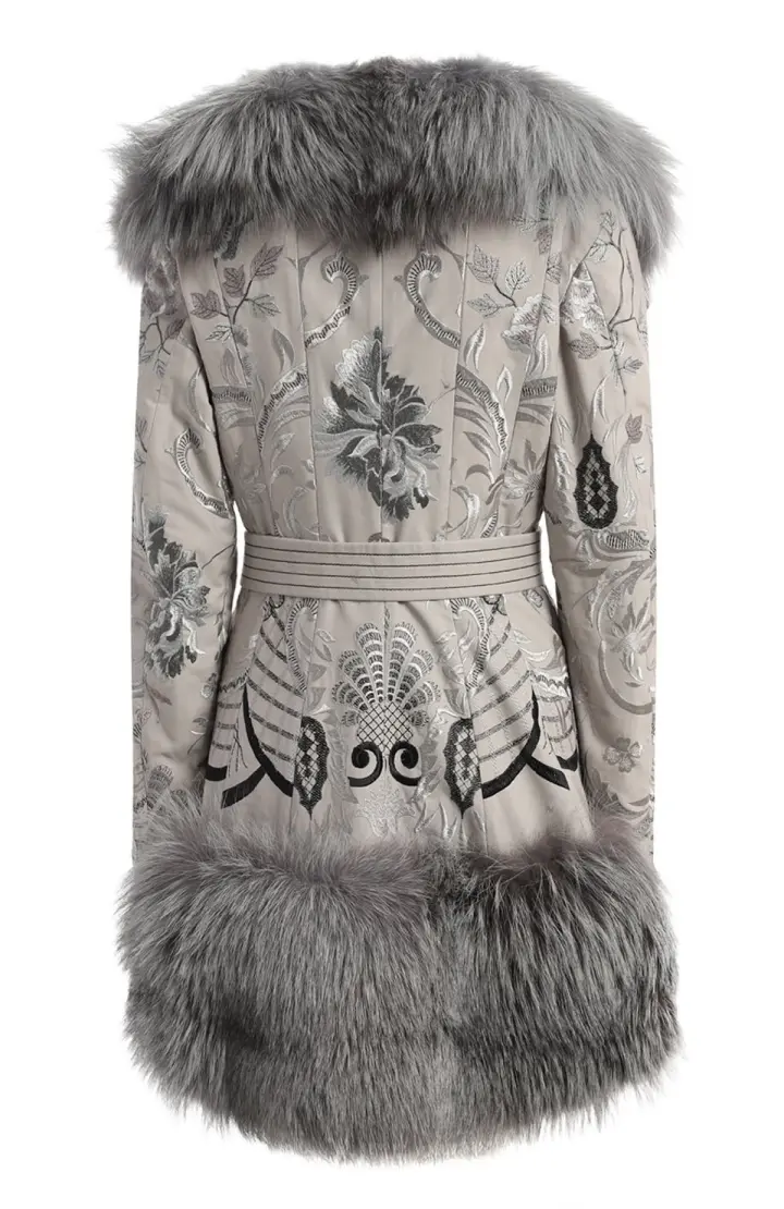 Gianfranco Пальто женское с вышивкой /мех лиса//чехол/