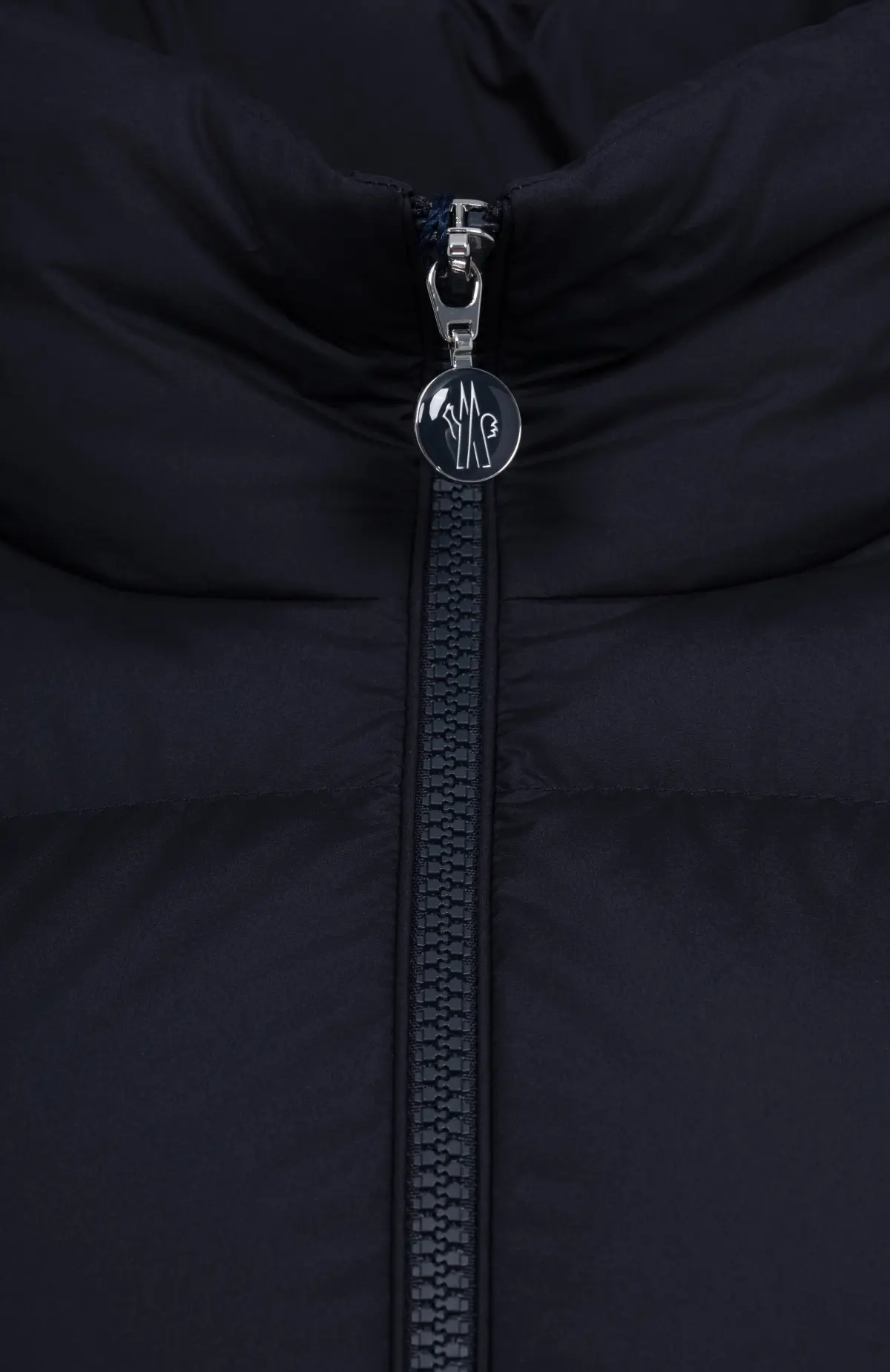 MONCLER Пуховик женский