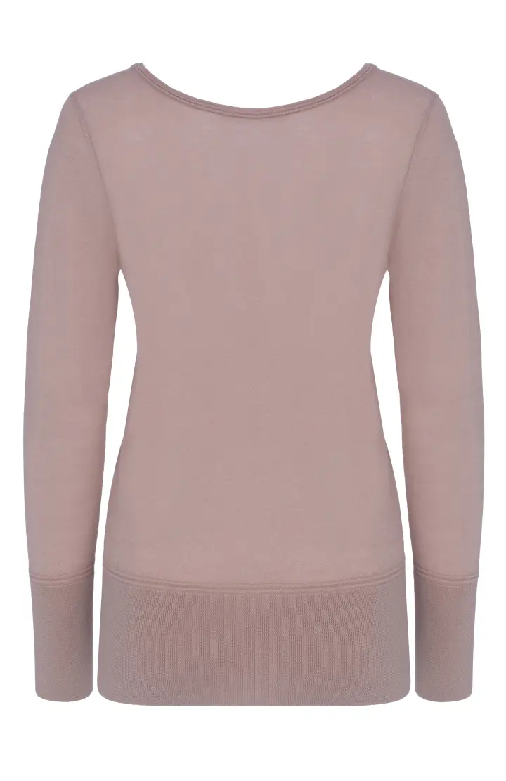 Свитер женский