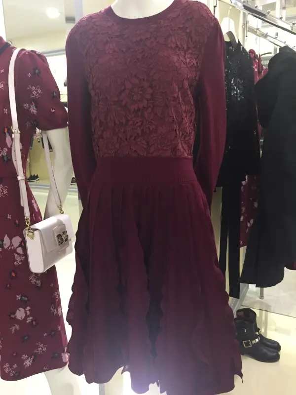 VALENTINO Платье женское, трикотаж /отд гипюр/