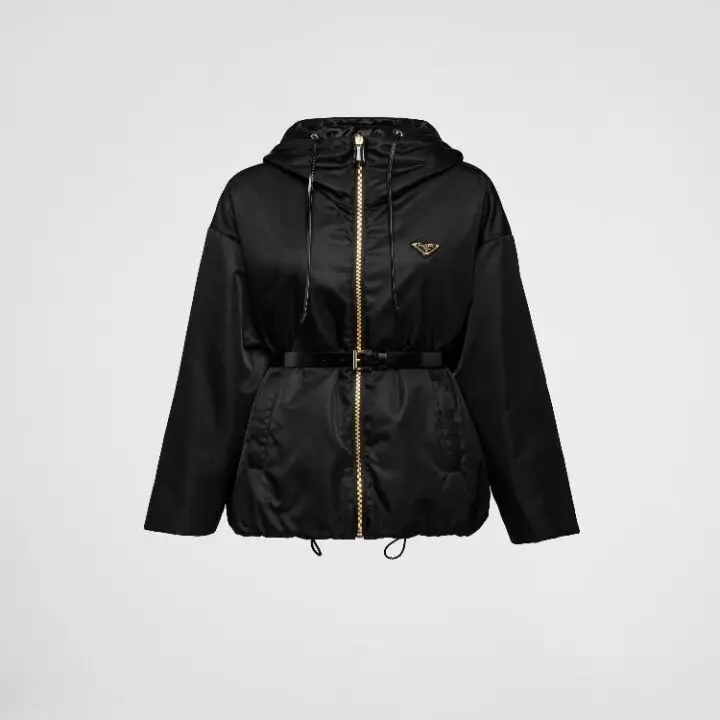 Ветровка женская