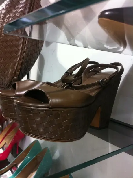 Bottega veneta Босоножки женские /кожа переплет/