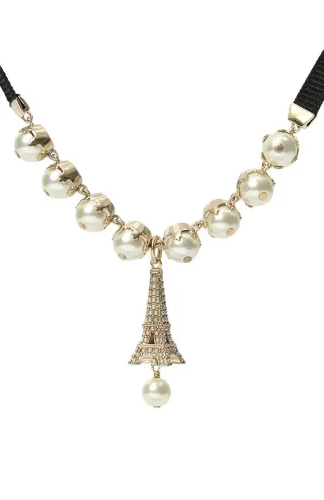  Чокер с жемчугом, эфелева башня