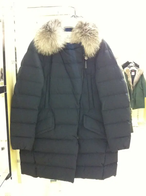 MONCLER Пуховик женский мех лиса