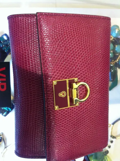 Salvatore Ferragamo Клатч женский