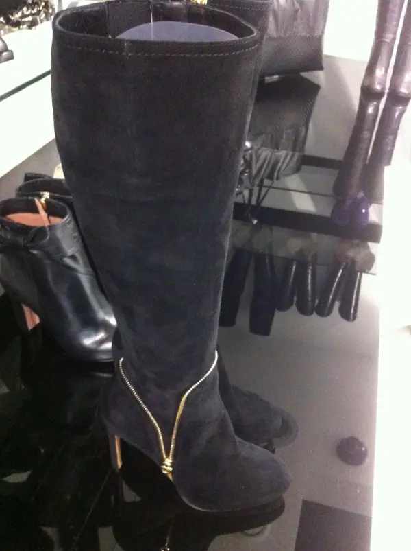 Salvatore Ferragamo Сапоги женские, замша /отд молния/