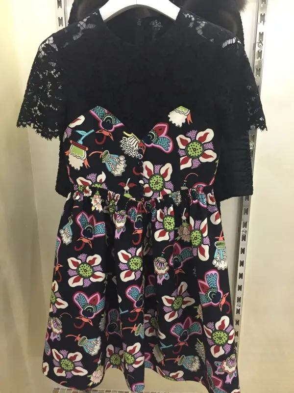 VALENTINO Платье женское отд гипюр