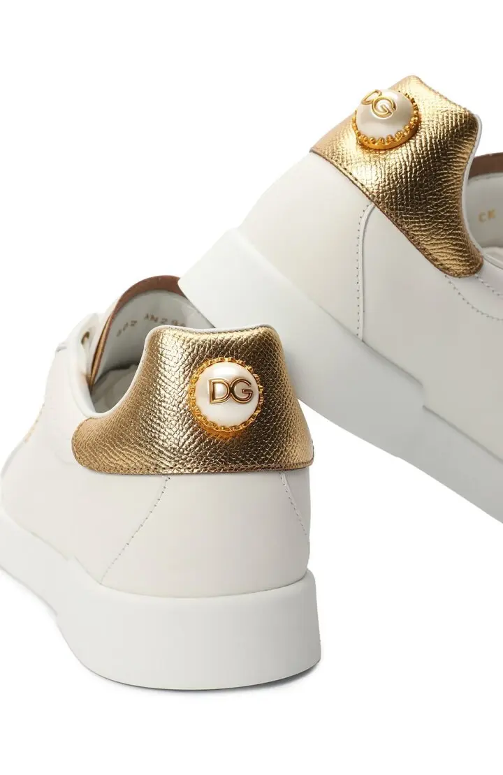 DOLCE & GABBANA Кеды женские с золотым декором