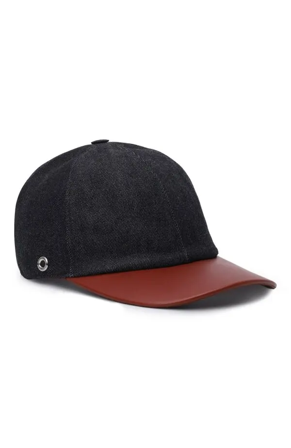 Loro Бейсболка женская