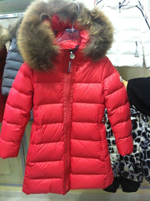 MONCLER Пуховик д